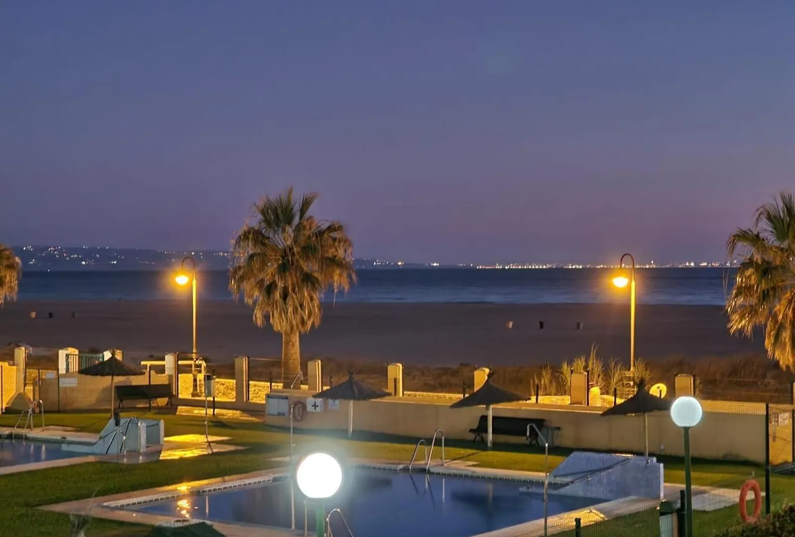 Apartamento Primera Linea De La Playa, Tarifa